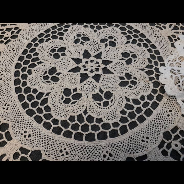 Eastern Sunrise Lace And Linens Inc. - Wholesale Tablecloth - Italian Venetian Crochet Lace Vintage Ecru 60" Round cloth