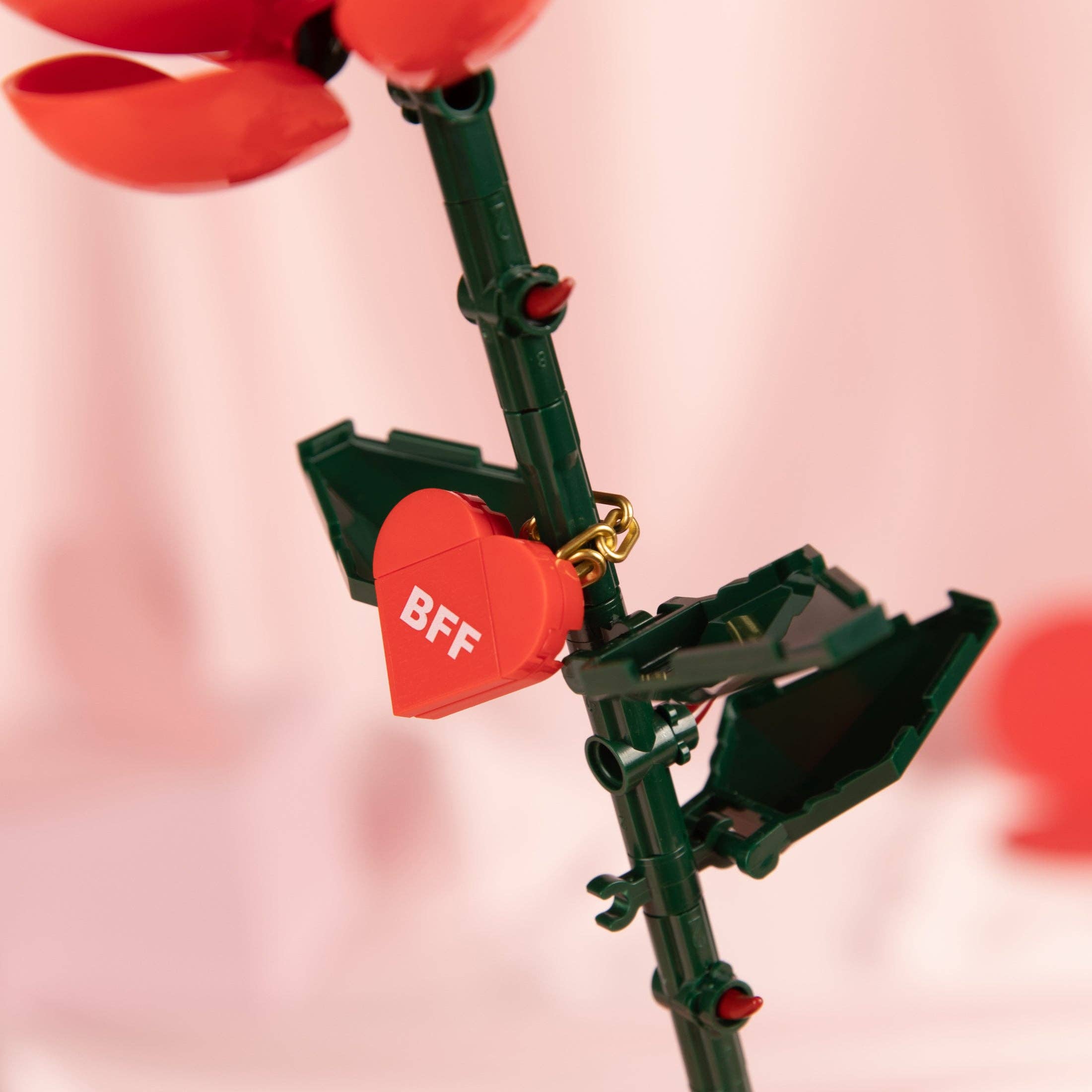 Brickcraft - Wholesale Building Set - Kids - Bricktanicals Red Long Stem Rose Brick Building Set4