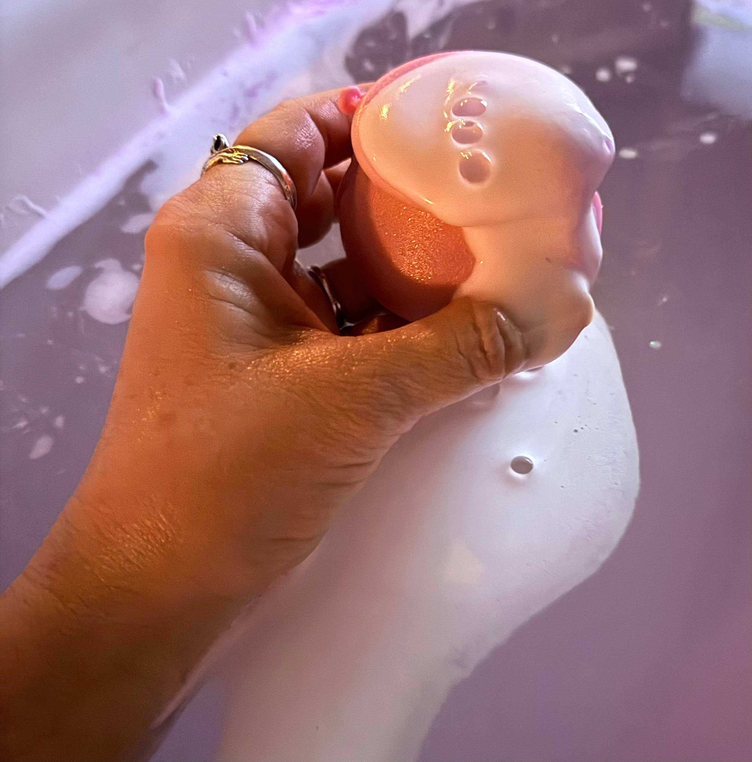 Wicked Bubbles LLC - Wholesale Bath Bomb/Fizz - Red agate heart inside Bath bomb-4.7 oz-LOVE SPELL cauldron 8