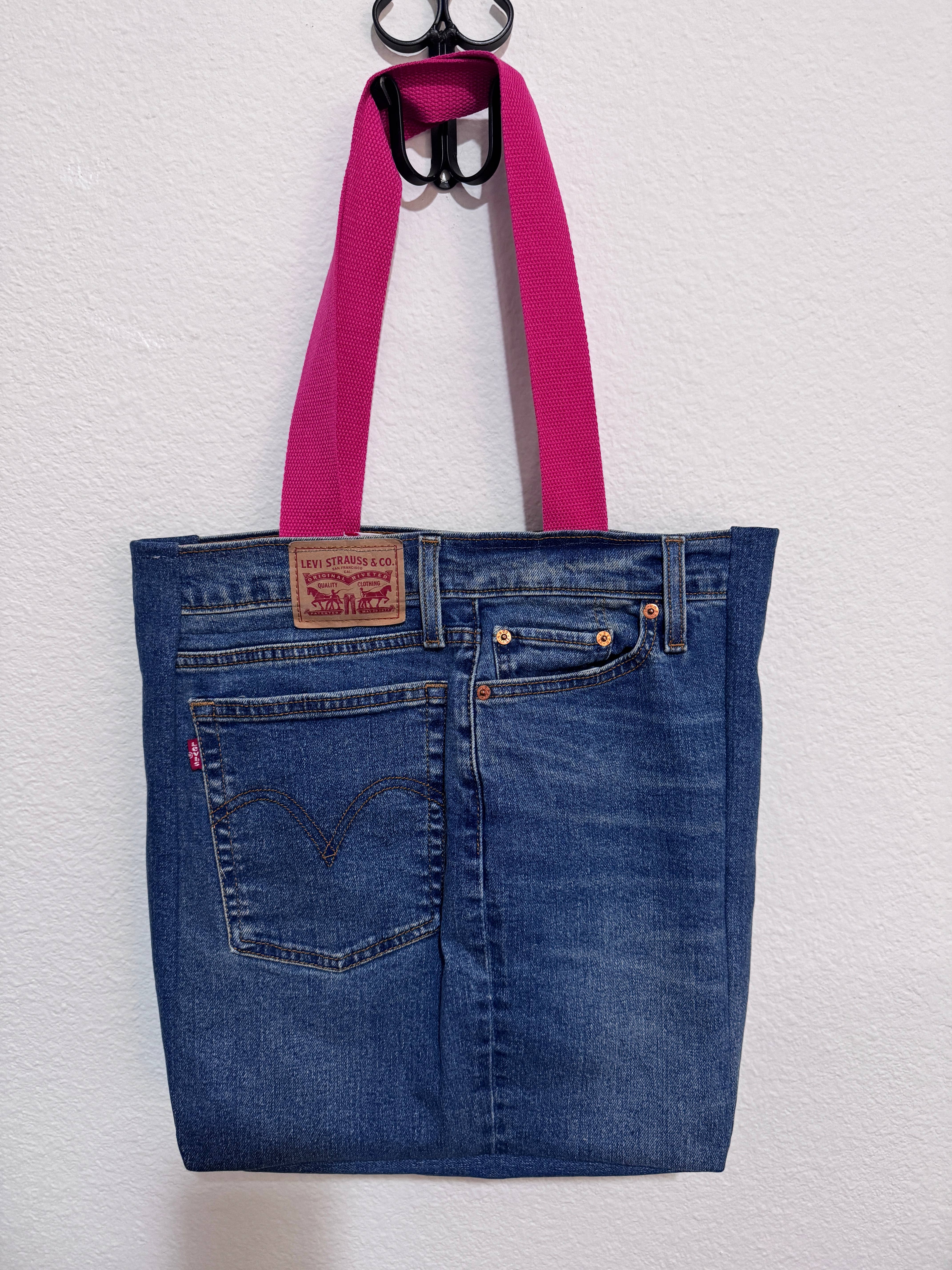 Indigo Bags - Wholesale Tote Bag - Women's - Levi's Upcycled Denim Tote Bag – roses & hearts4