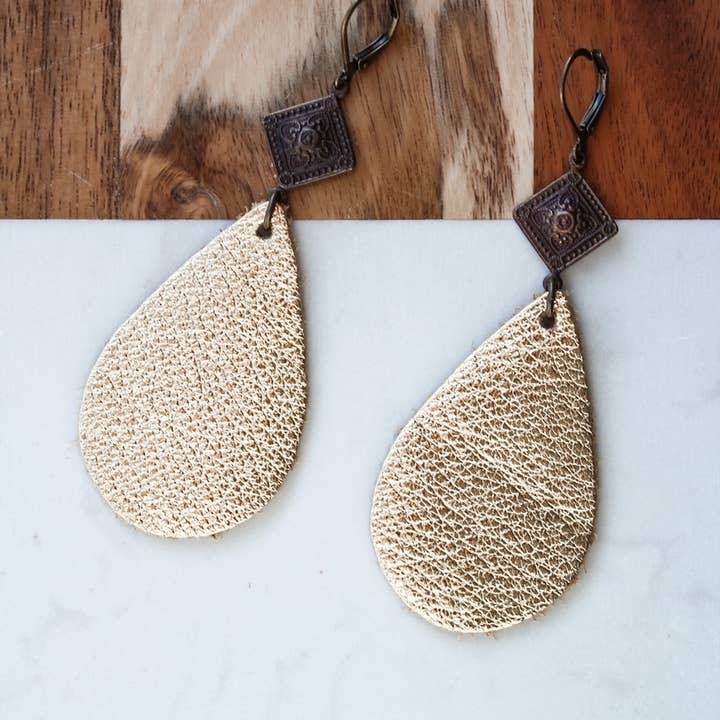 Hippo Kiss Creations - Wholesale Dangle Earrings - Kardys Earrings0