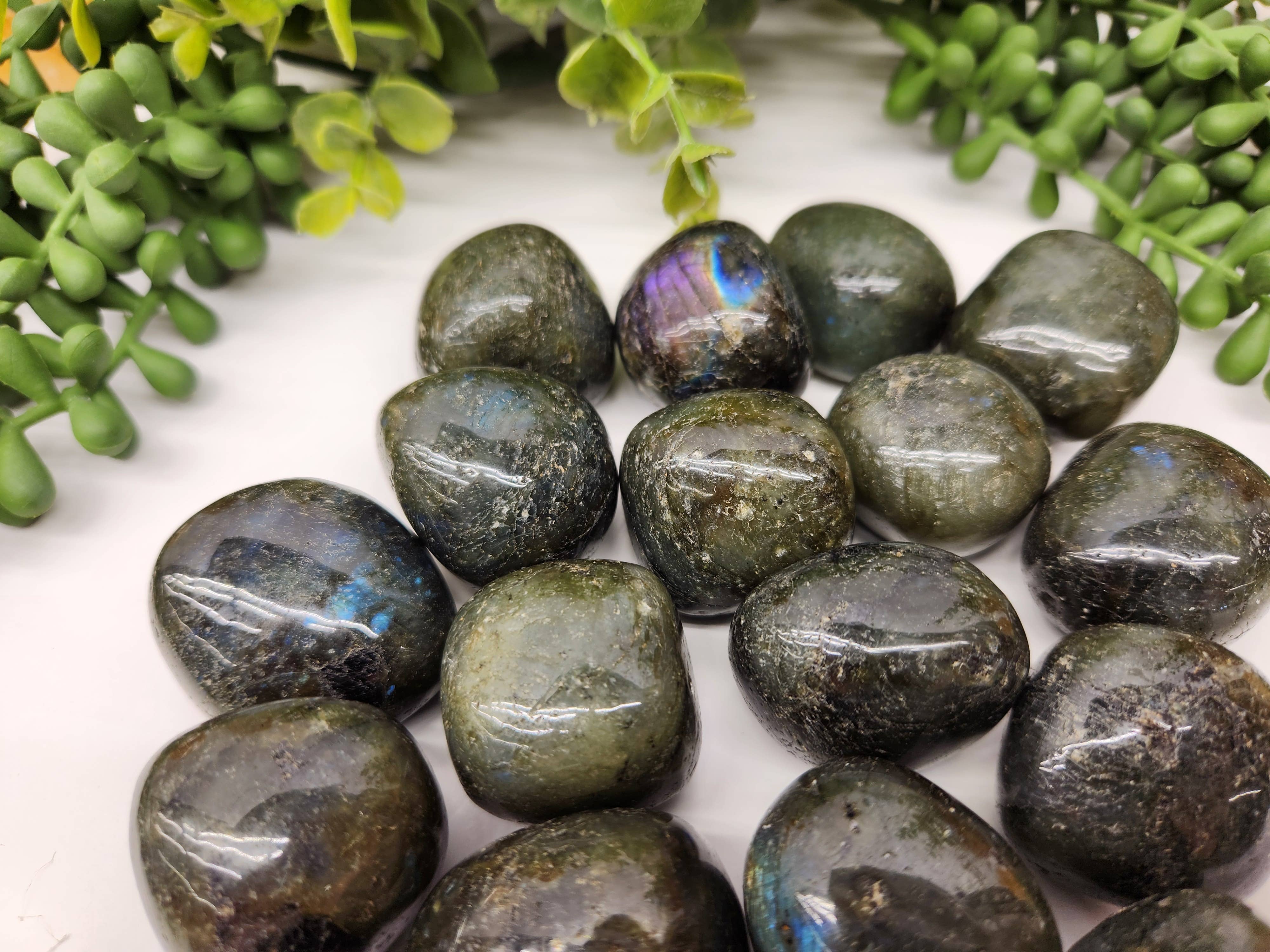 Meraki Gemstones - Wholesale Spiritual Stone/Crystal - Labradorite Tumbled Gemstone (1kg/2.2lbs) 30-35mm5