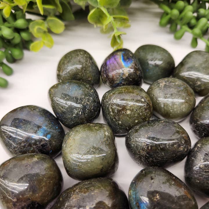 Meraki Gemstones - Wholesale Spiritual Stone/Crystal - Labradorite Tumbled Gemstone (1kg/2.2lbs) 30-35mm5
