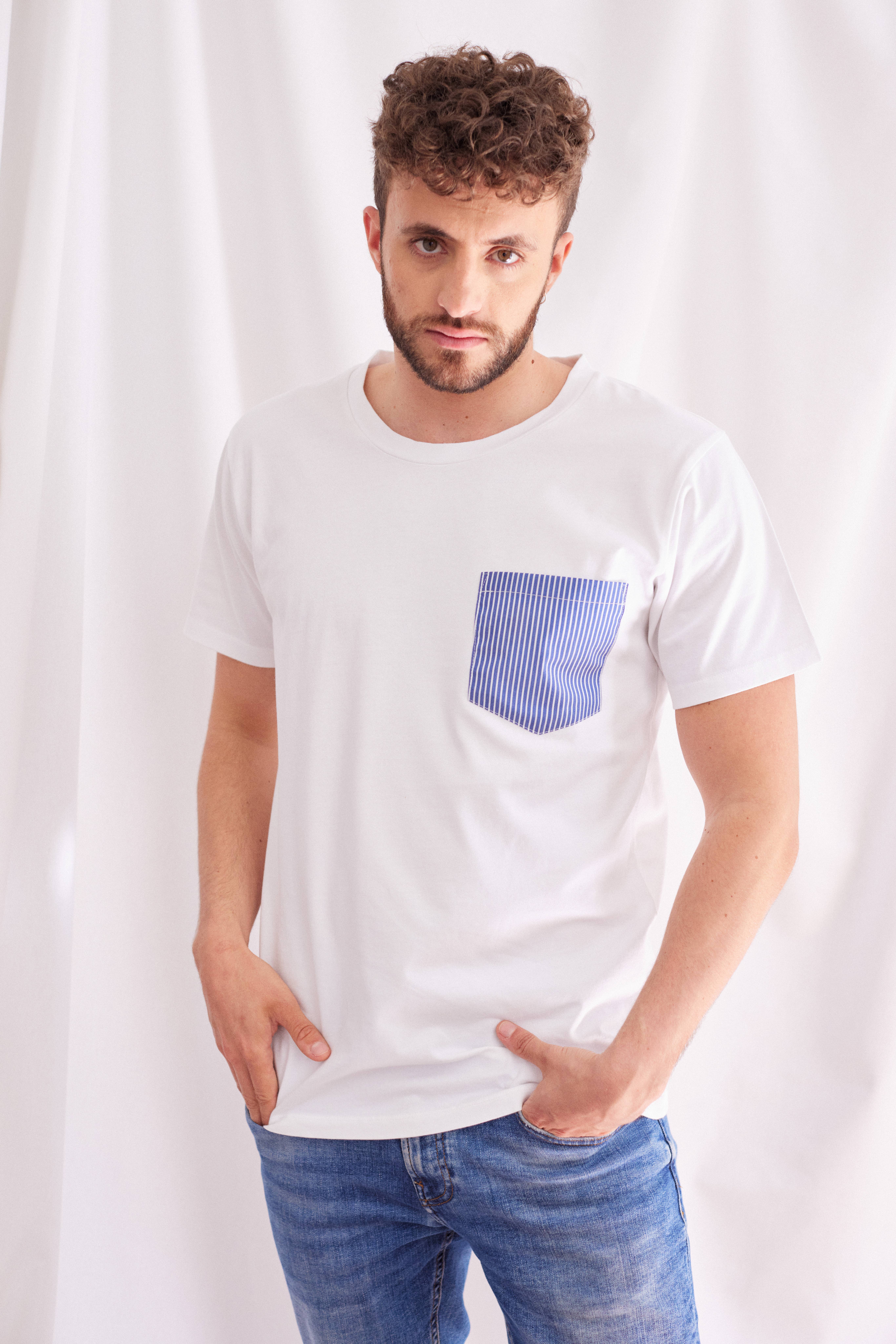 Un baiser français s'il vous plaît – Großhandel T-Shirt – Herren – Gestreiftes T-Shirt mit Tasche2