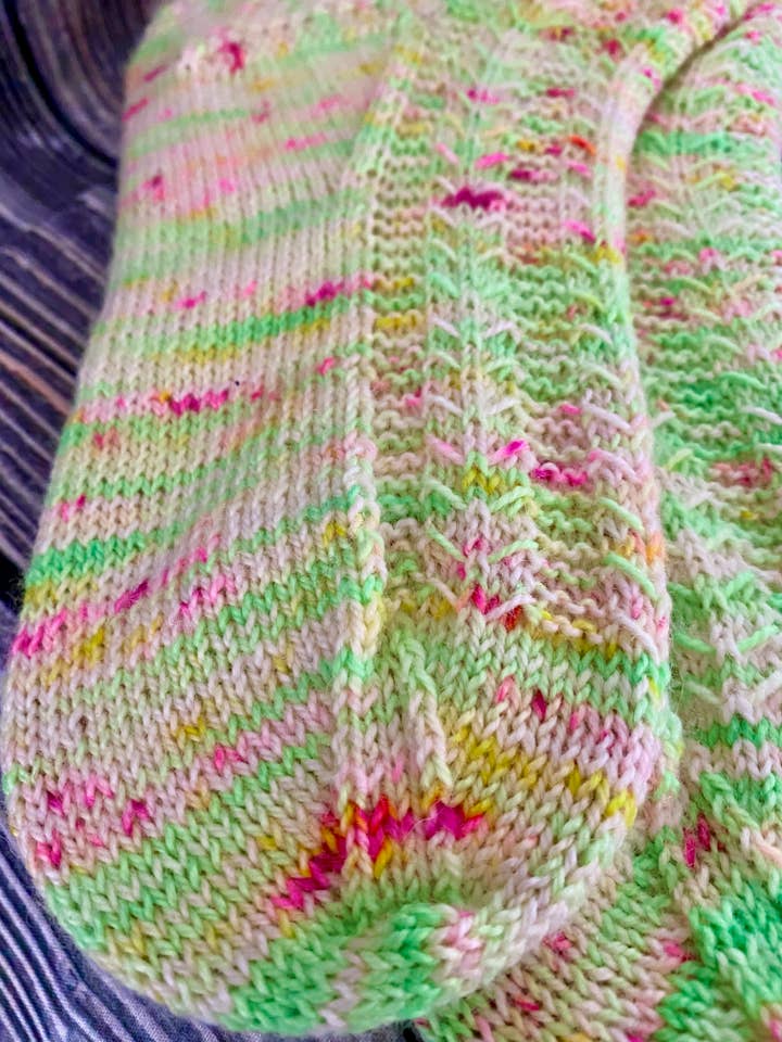 Padrão de Papel para Meias de Verão em Tricô por atacado de All Knit Up Designs