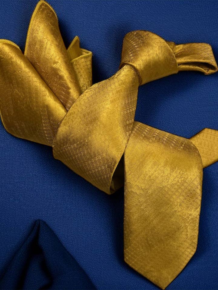 DMITRY 7-Fold Men's Gold Patterned Italian Silk Tie & Pocket Square Set (Limited Edition) for wholesale by DMITRY Ties