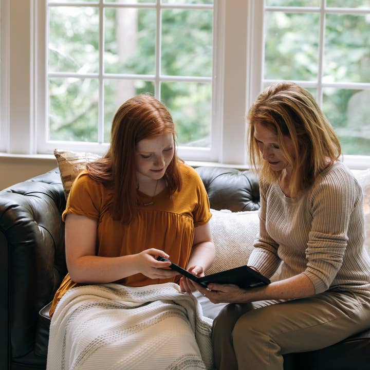 The Grandparent Gift Co. Inc. - Wholesale Picture Frame - Pawprints Left By You Cat Loss Memorial Frame w/Tag 6070C4