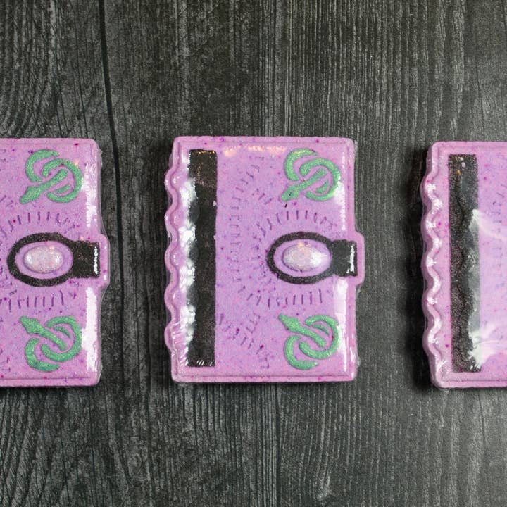 Wicked Bubbles LLC - Wholesale Bath Bomb/Fizz - Bath bomb - 5 oz - Spell Book1