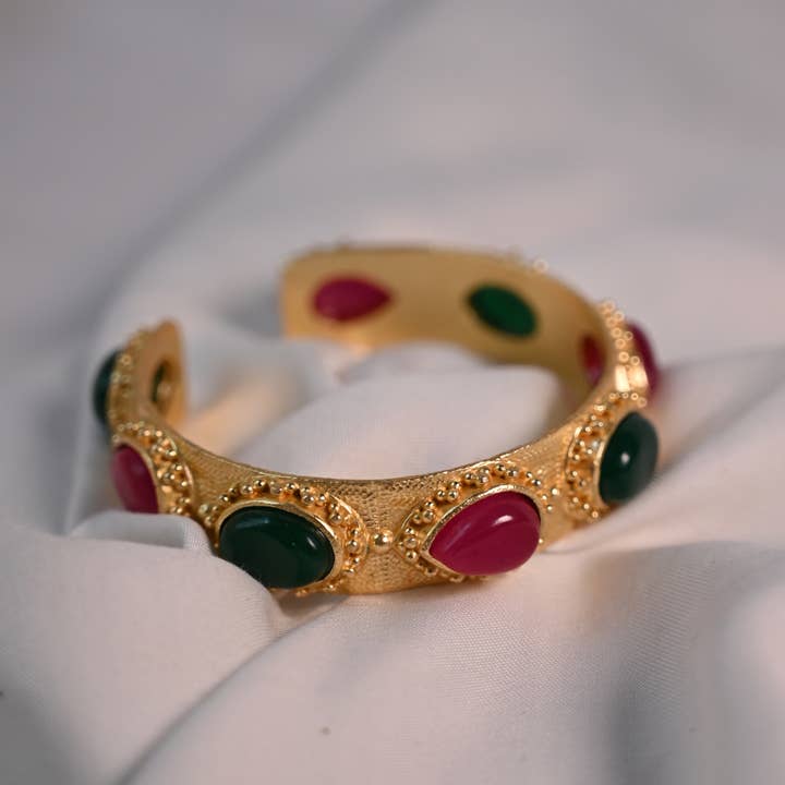 Red and Green Onyx Gold Bracelet Cuff Handmade jewelry Gift for wholesale by DIORA