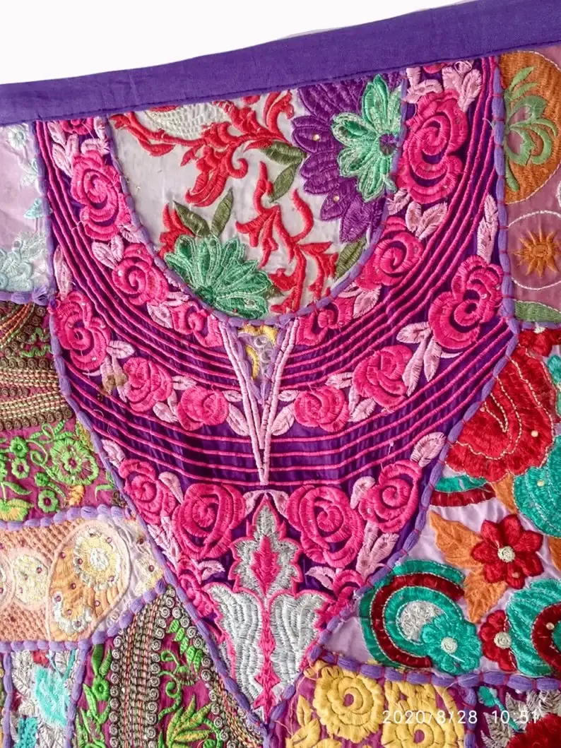 GYPSY STUDIO – wholesale Tapestry/textile – Wall Tapestry Indian Patchwork Wall Hanging Vintage Sari 3