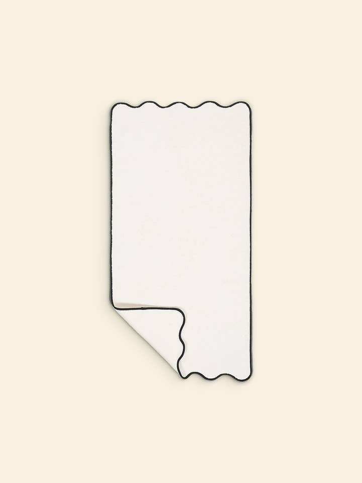 The wavy ivory & black cotton bath towel for wholesale by Tomète