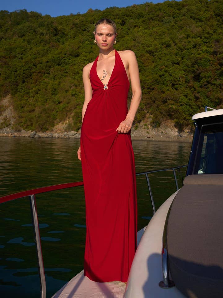 Lange Rode Jurk met Lycra Gesp Detail voor wholesale door JUSTE