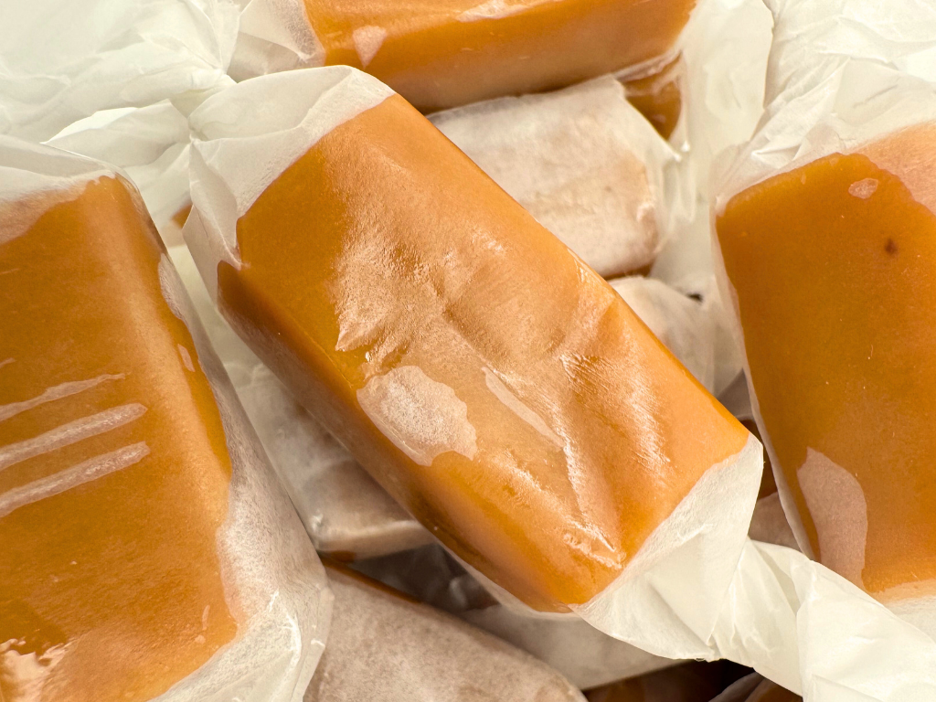 Martin's Country Store LLC - Wholesale Caramel - CARAMELS - MAPLE BACON1