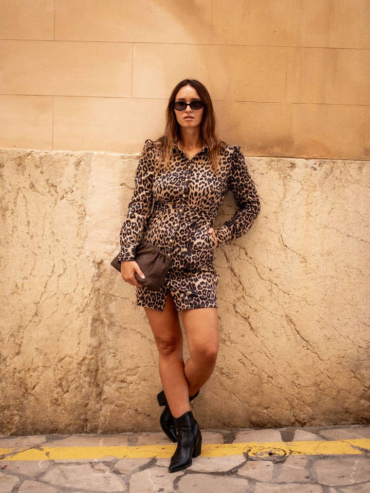 GINI LONDON – Großhandel Kleid – Damen – Militär-Minikleid mit braunem Animal-Print