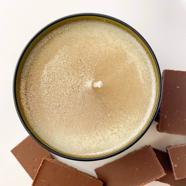 Reiki-Infused Sweet & Rich Candle for wholesale by Restora