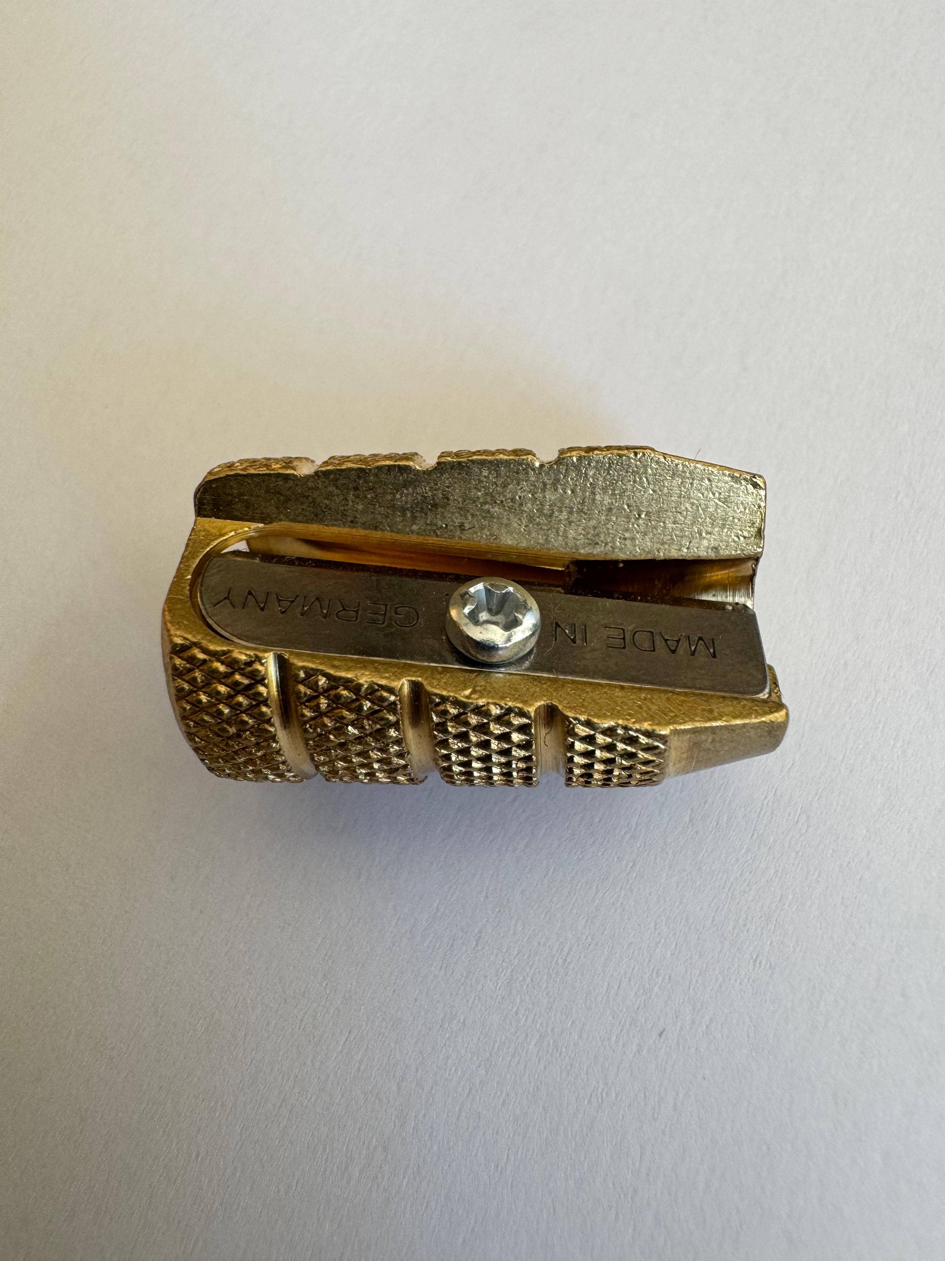 Fine & Candy - Vente Taille-crayons - Taille-crayon doré en laiton Fine & Candy8