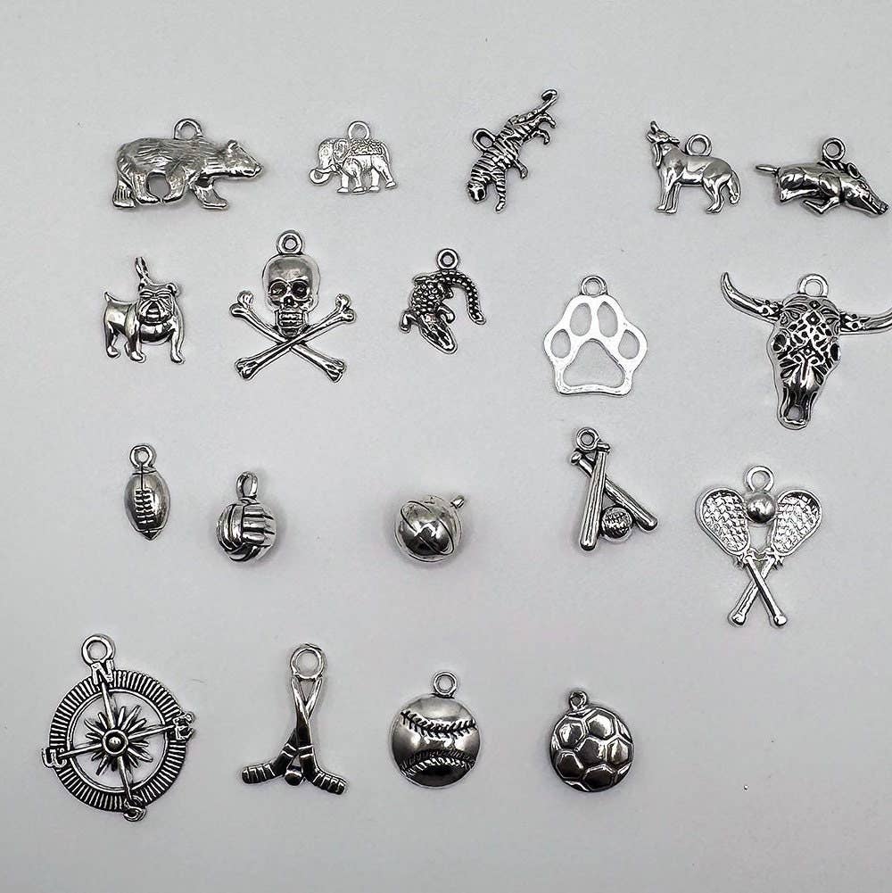 Fish Towne Designs, LLC - Wholesale Beaded Bracelet - Red and Blue Glass Bead Game Day Bracelet5