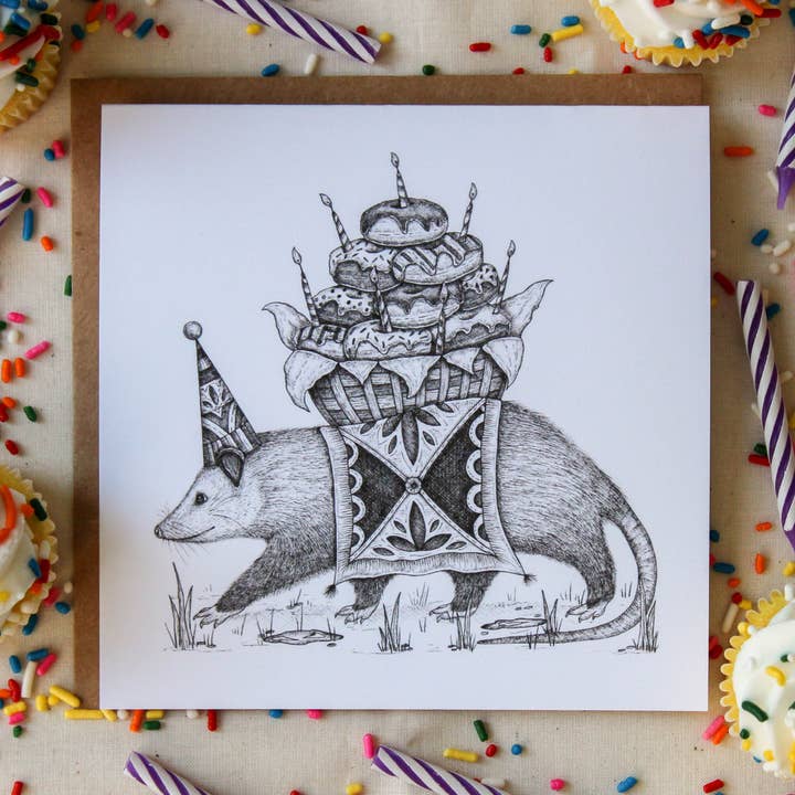 Mackenzie Myrick Studio - Vendita all'ingrosso Biglietti di auguri - Party Possum | Biglietto di auguri1