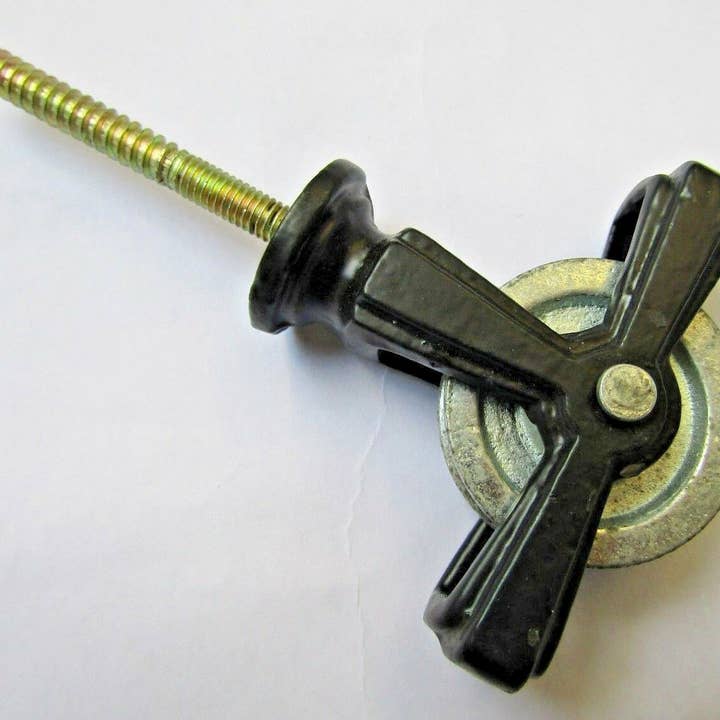 Screw In Ceiling Airer Single Pulley Black for wholesale by IronmongeryWorld