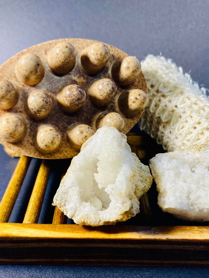 Savon Loofah à la cannelle et au miel pour la vente par BHT Natures Beauty