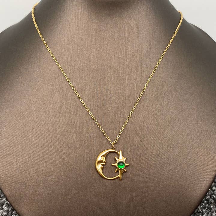 Mio Queena - Wholesale Pendant/Charm Necklace - Gemstone Star Moon 18K Gold Plated SS Necklace - FGS/MS