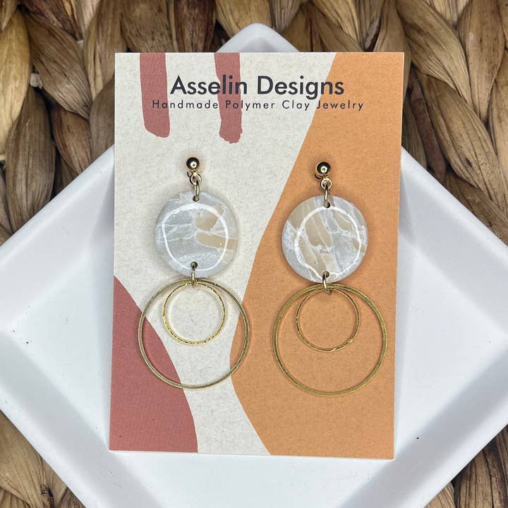 Pearl Double Hoop Dangles för wholesale av Asselin Designs