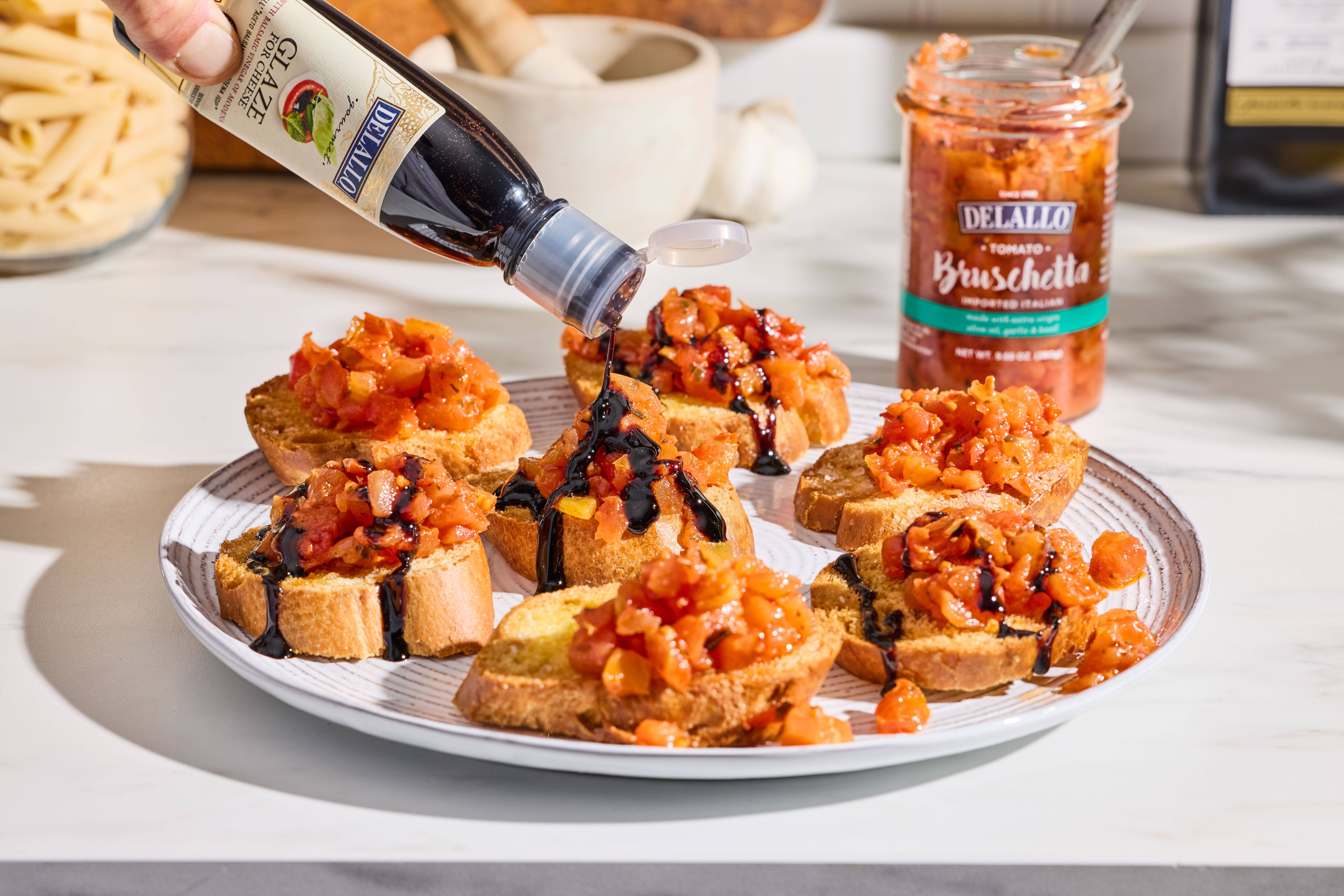 Delallo - Wholesale Pasta Sauce - Tomato Bruschetta (9.88 oz.)7