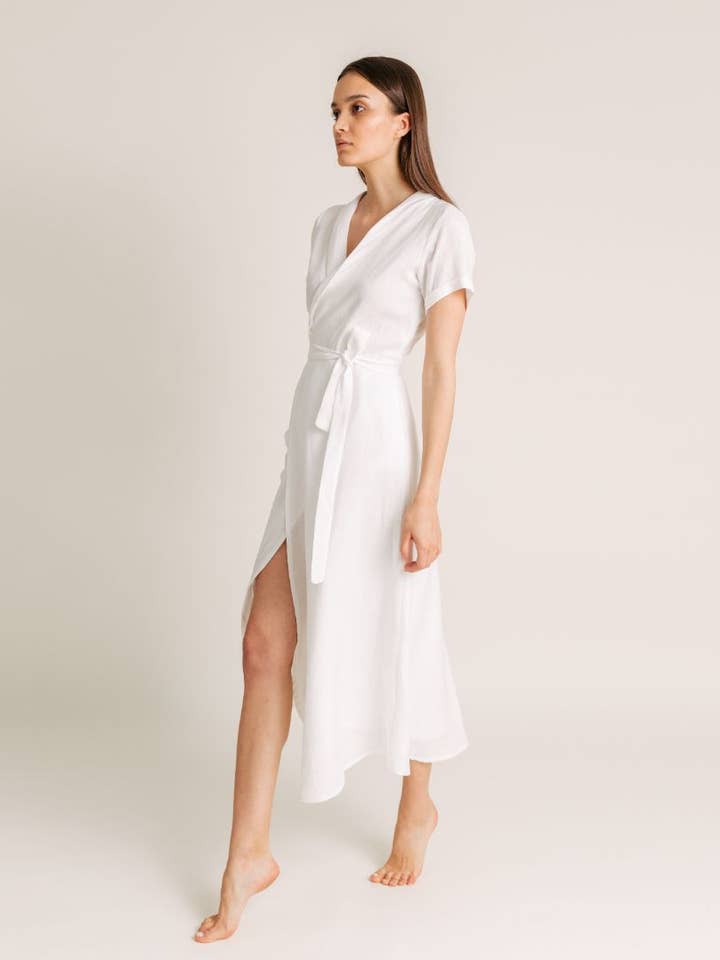 Josephine Linned Wrap Kjole for engroshandel hos INTUITIVA