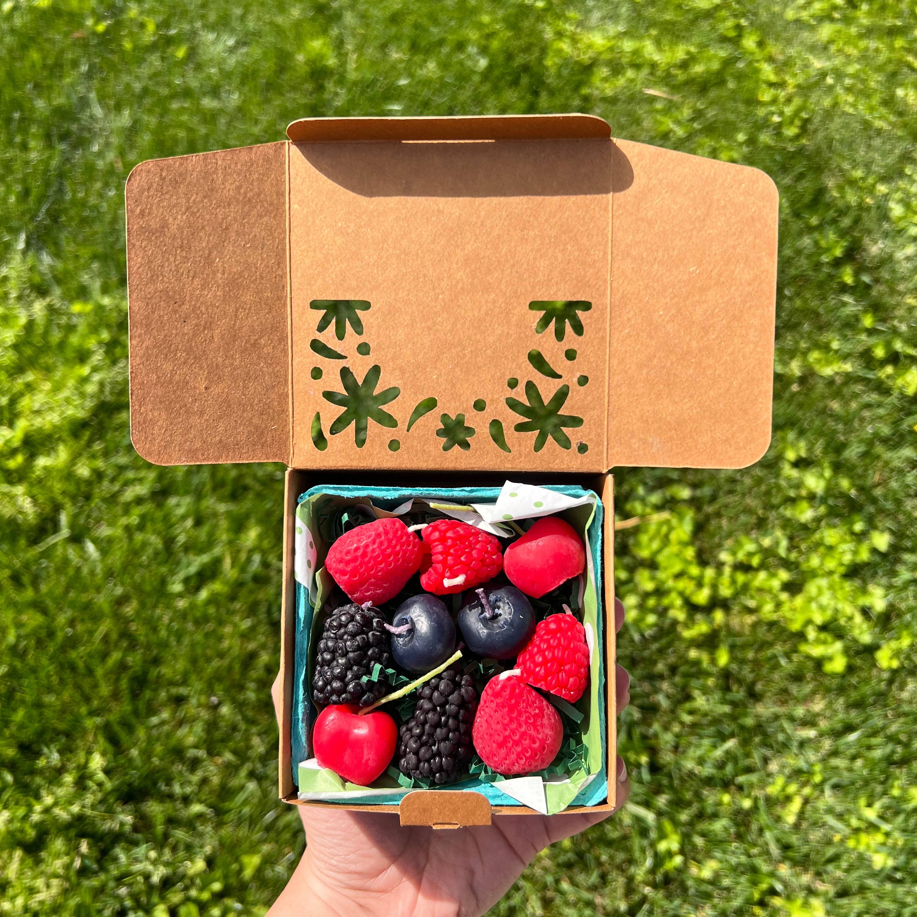 Happy Organics - Wholesale Cake candle - Mixed Berry Beeswax Birthday Candles1