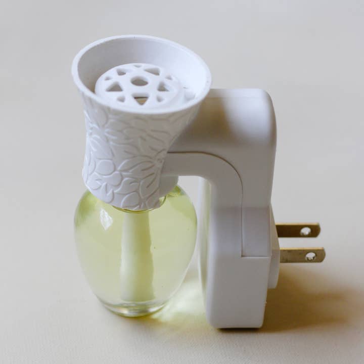 Well-Taylored Co. - Wholesale Diffuser Fragrance Refill - Otis Wall Diffuser Refill2