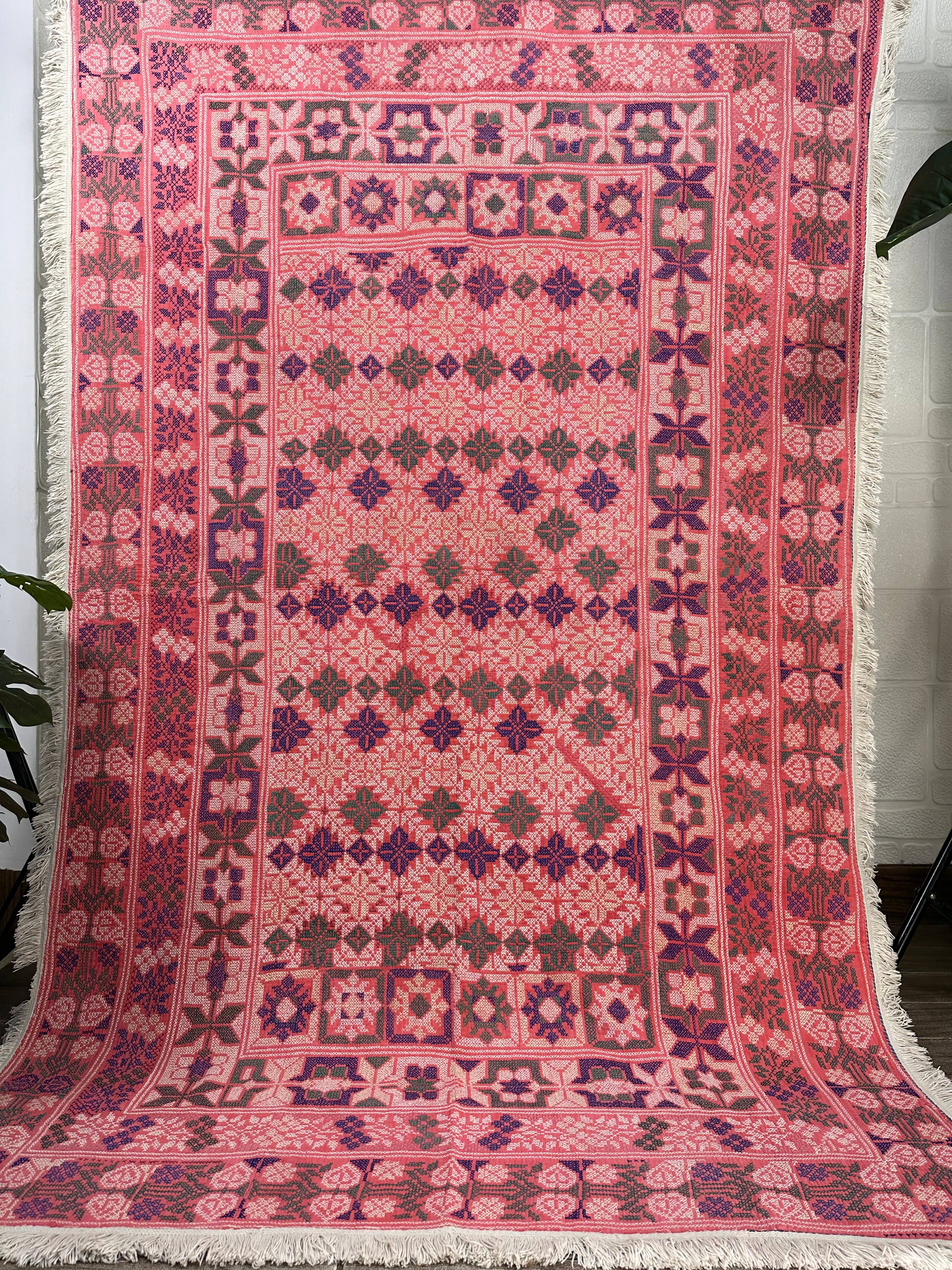 The Eastern Loom – Großhandel Überwurfdecke – Handgestickte Vintage-Tagesdecke aus Baumwolle – Sofaüberwurf und Bettdecke1