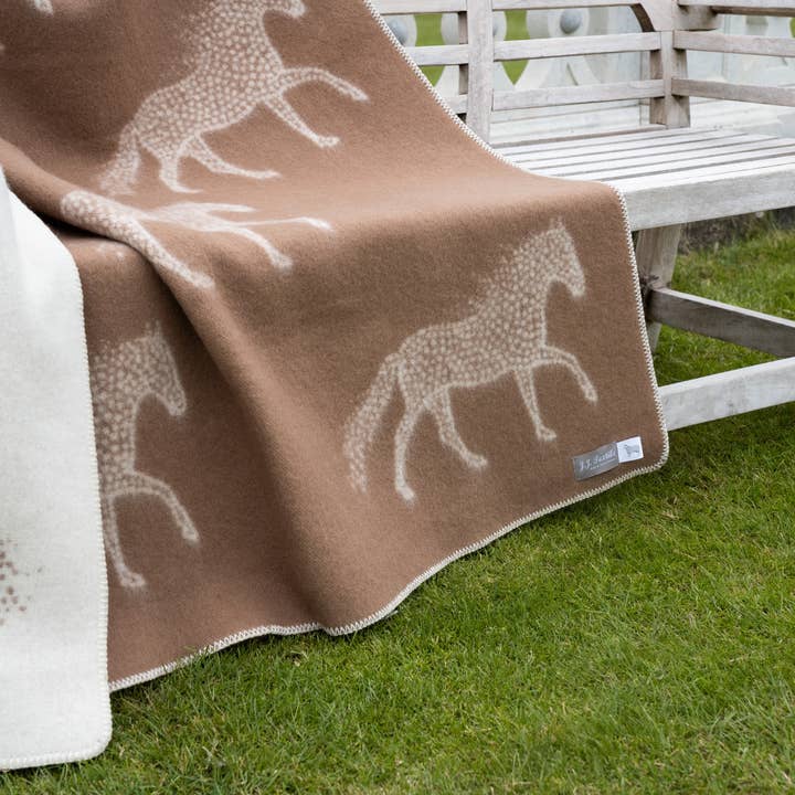 JJ Textile – wholesale Prydnadsfilt – Punkt Häst Ullfilt