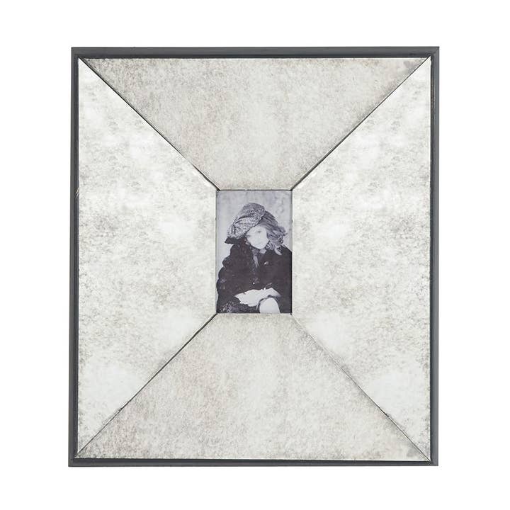 A&B Home Group Inc. - Wholesale Picture frame - 16.5x3x14.5" Photo Frame, 4x6" Opening - Silver0