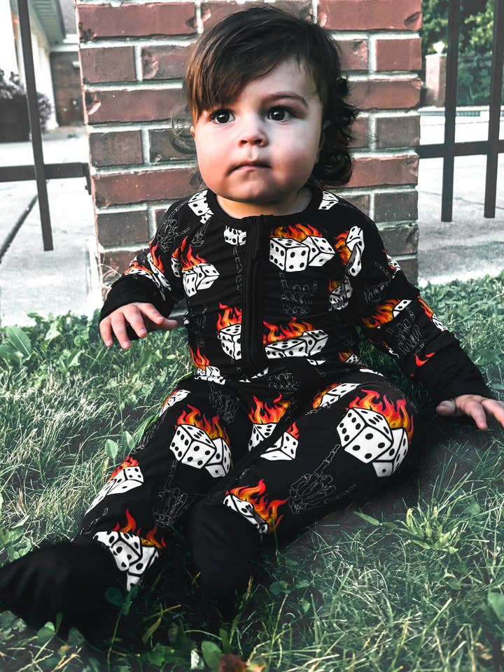 Smiley Daze - Wholesale Sleepsuit - Baby - LUCKY STREAK • BAMBOO ZIPPIES4