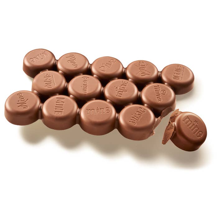 Belgium's Chocolate Source - Vente Barre chocolatée - Barre pralinée végétalienne au caramel et aux noisettes Hands Off, 3,5 oz1