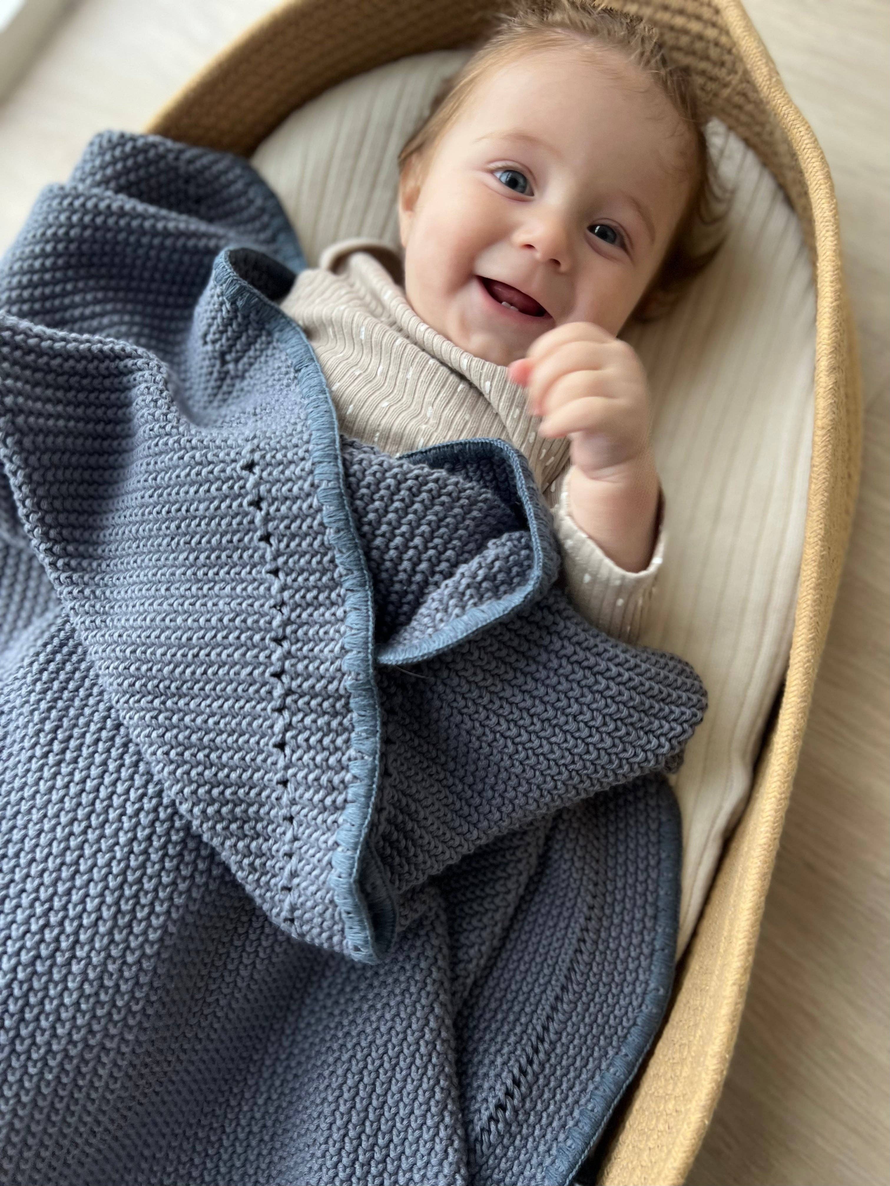 Little Threads – Großhandel Bettdecke – Kind & Baby – Schieferblaue Strickdecke aus Baumwolle
