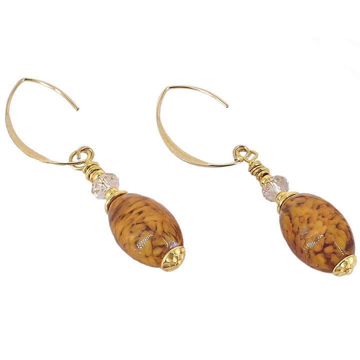 Boucles d'oreilles ovales en forme de nuage de topaze italienne avec fils dorés pour la vente par Viktoria Simonë