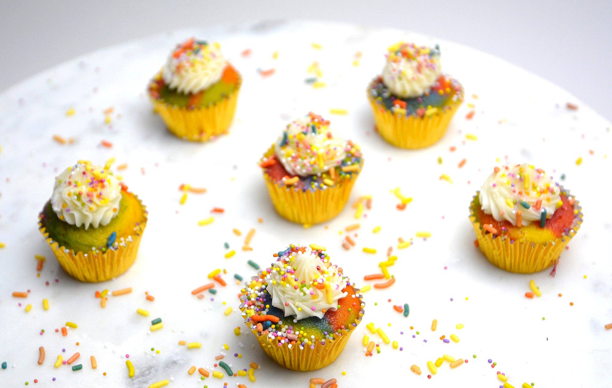 Aloha Bites - Wholesale Cupcake - Cupcakes - Signature Hawaiian Mini 3