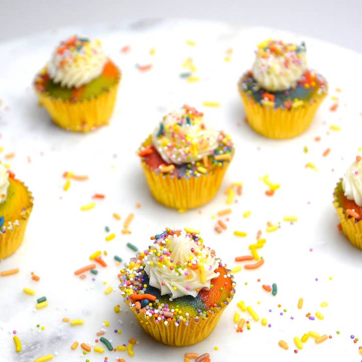 Aloha Bites - Wholesale Cupcake - Cupcakes - Signature Hawaiian Mini 3