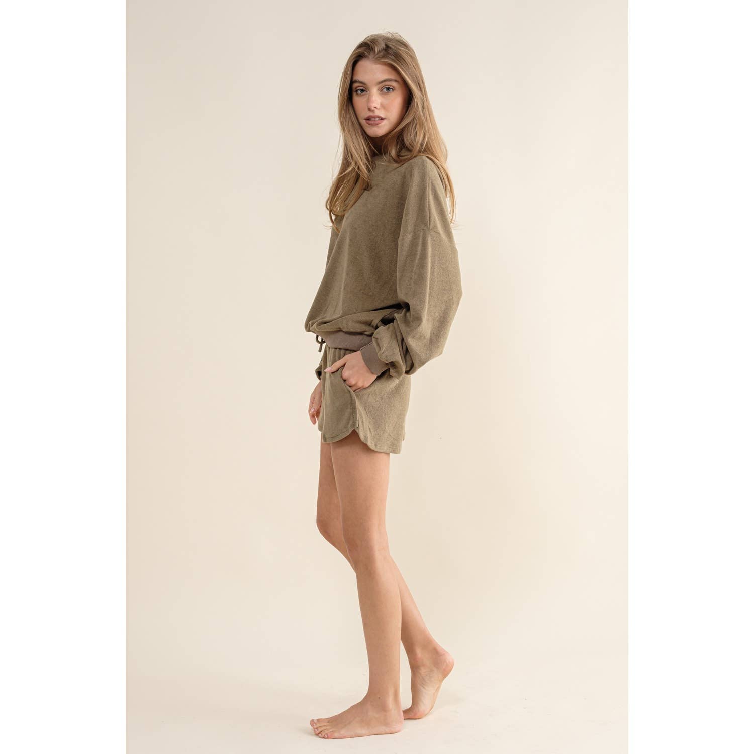 Sweet Generis – wholesale Lounge set – Women's – TOWEL FABRIC SWEATSHIRT AND SHORTS SET19