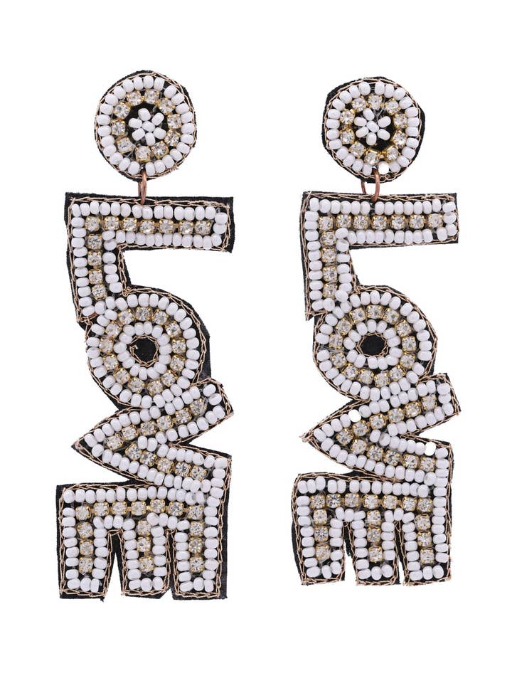 Letter Love oorbellen met kralen voor wholesale door Urbanista Outlet