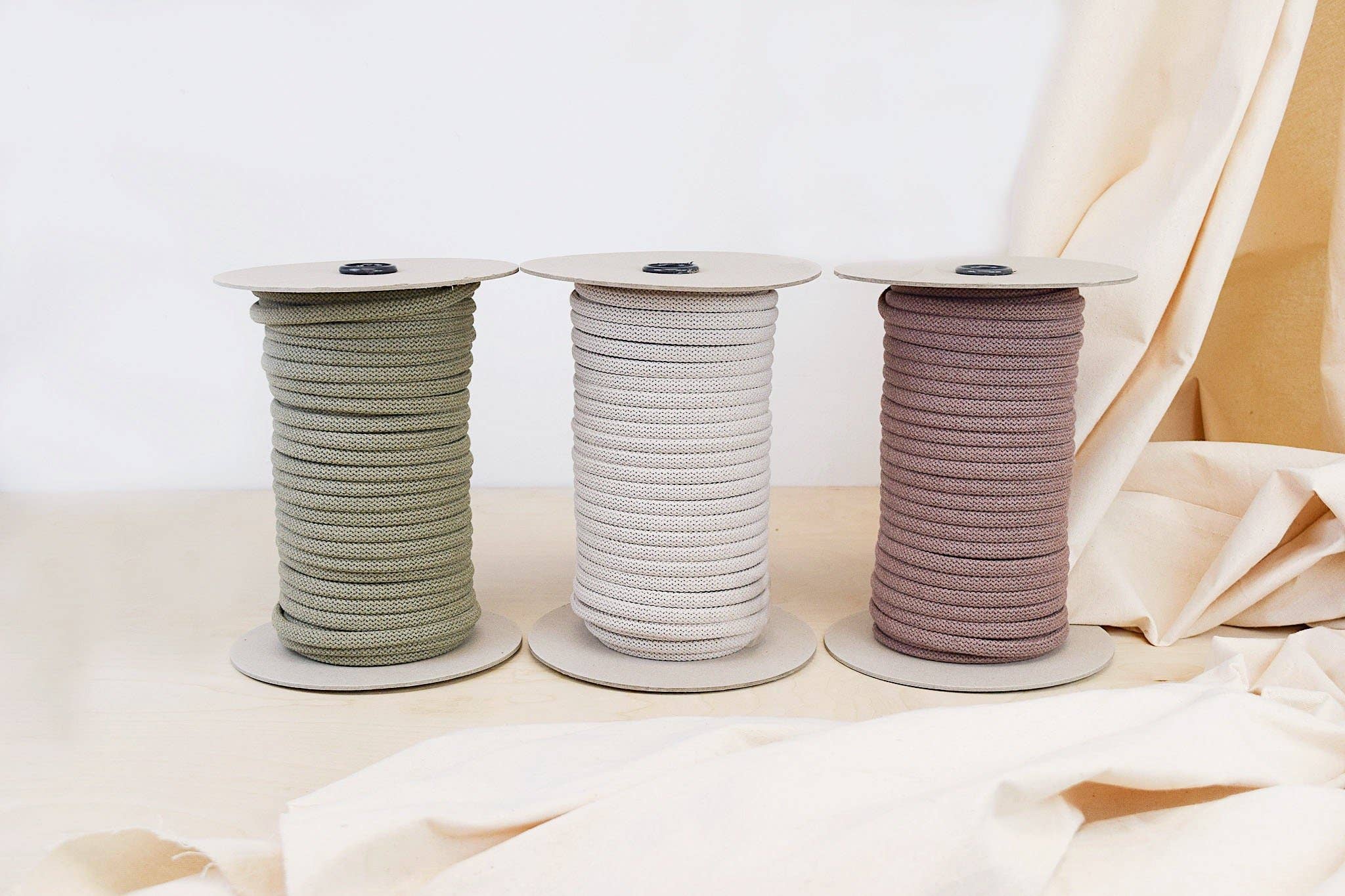 Ganxxet, Inc. - Venta al por mayor Material para manualidades - Cordón trenzado de algodón reciclado sin residuos 10 mm - Mink2