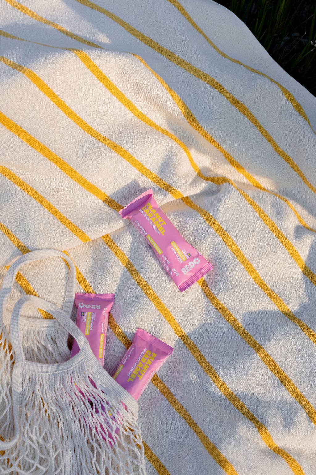 RE:DO Foods – wholesale Snack bar – RE:DO Crunchy Nut Bar I Vegan I 15 x 40g I Peanut Caramel3