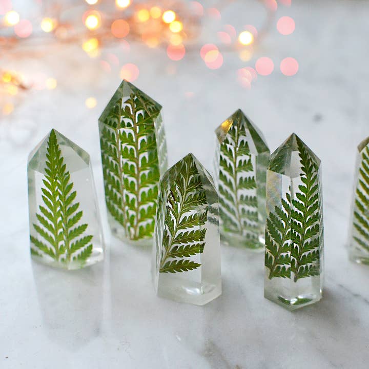 Eight Acorns Floral Preservation - Wholesale Decorative Tabletop Object - Mini floral crystal tower obelisk - desk décor4