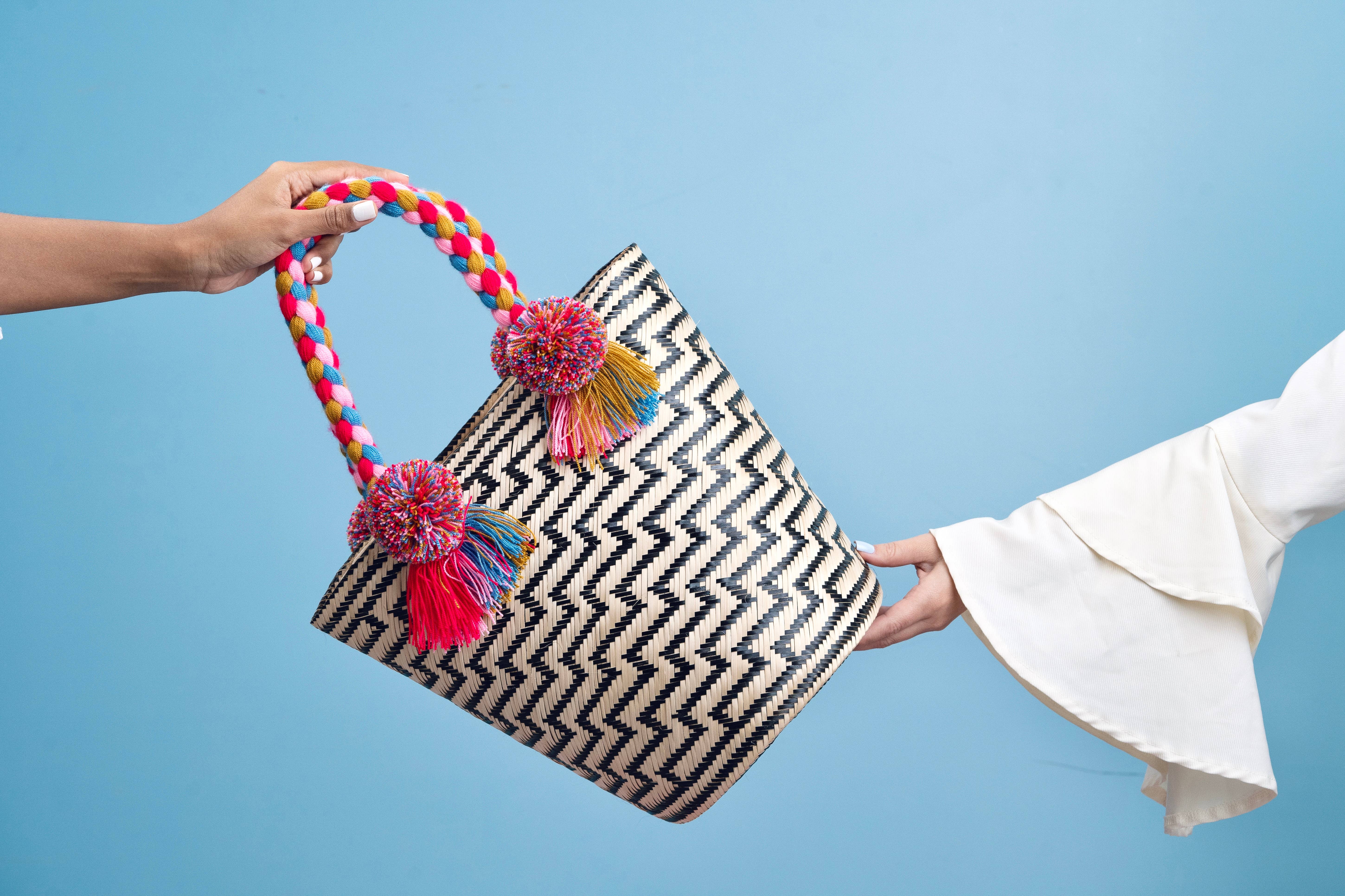 Magnolia Casual - Wholesale Purse/Bag Accessory - Women's - Handbag - Woven Palm - Wayuu Joy3