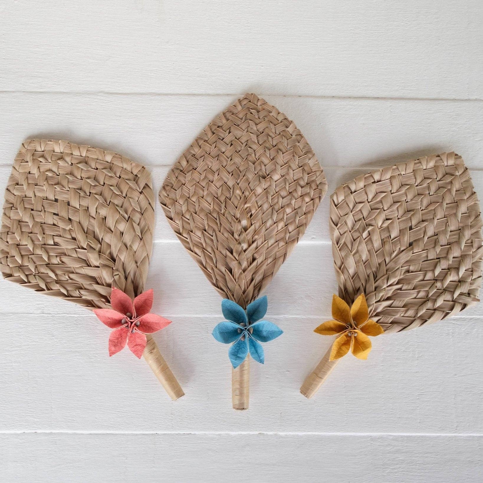 Rise Beyond the Reef - Wholesale Wall Accent - Niu Fan with Masi Flower2