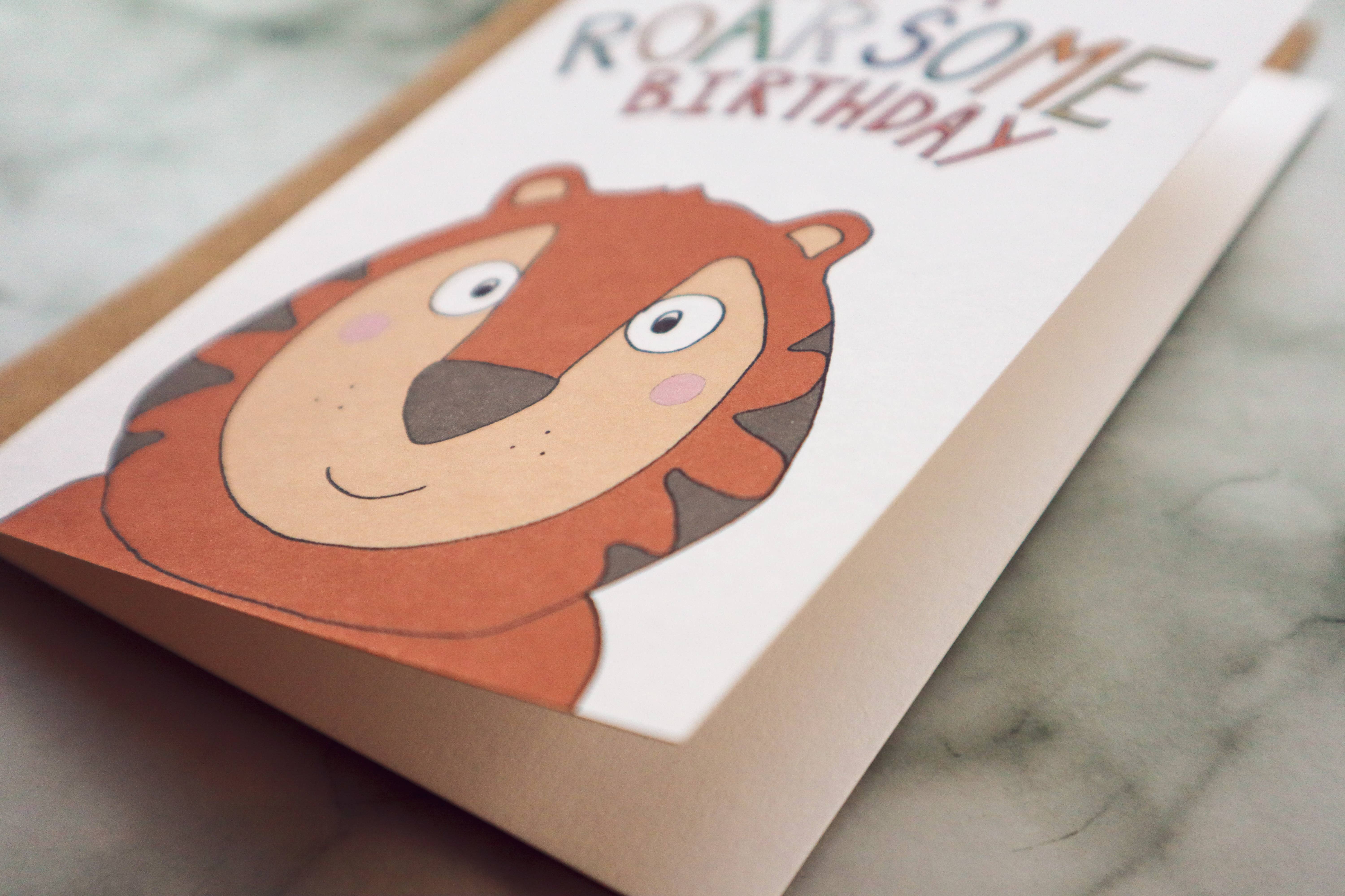 Harris Card Co - Vente Cartes d'anniversaire - Carte d'anniversaire pour enfants — Roarsome Birthday1