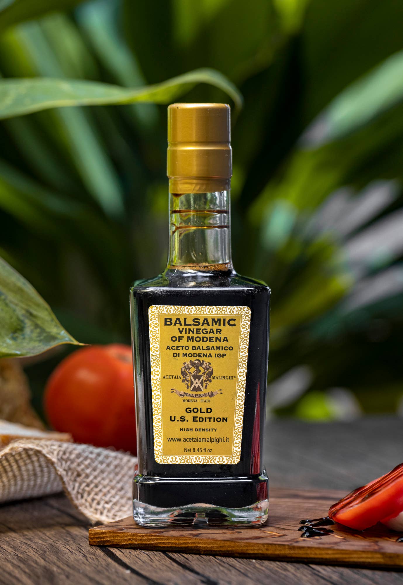 USA Distribution by Taycte - Wholesale Vinegar - Gold  IGP Balsamic Vinegar of Modena 250mL, Aged 15-20 Years6
