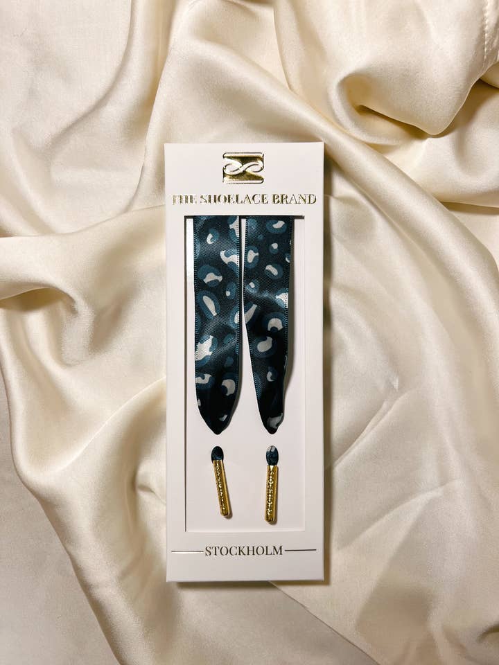 Lacets en satin larges avec imprimé léopard – Soie Smaragd Léopard pour la vente par The Shoelace Brand