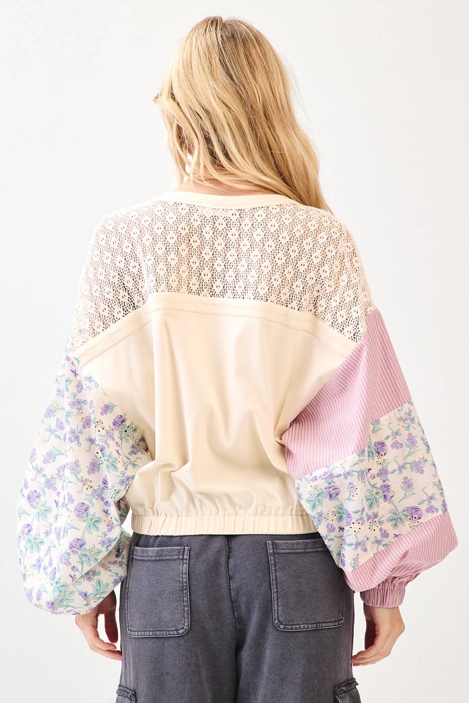 mittoshop - Wholesale Sweatshirt - Women's - FLORAL PRINT EYELET PATCHWORK BALLOON SLEEVE TOP4